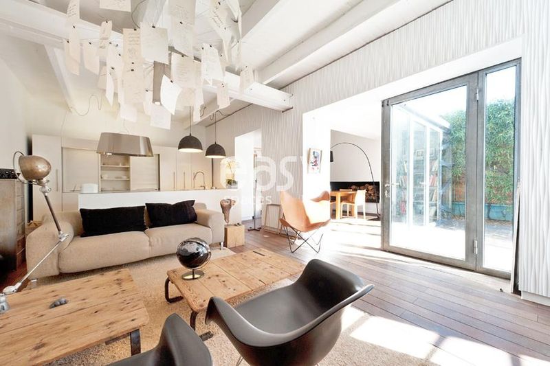 apartment available for rent specifically designed for professional photo production