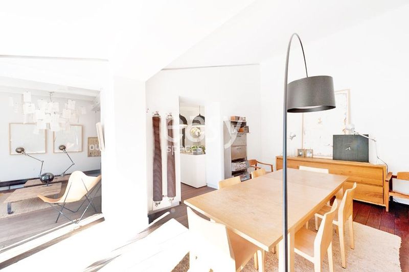 renting a set for filming a commercial or advertisement production