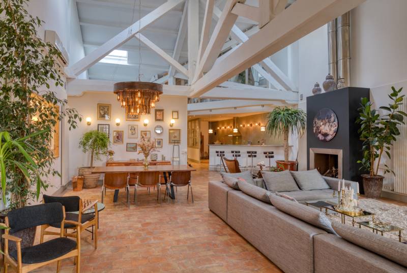 rental location for a filming site in Marseille, France