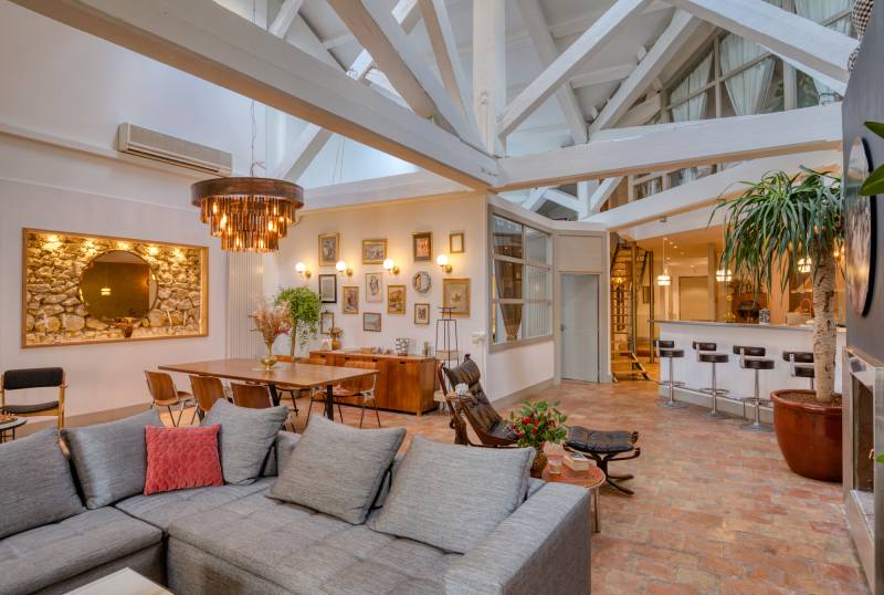 Agency Specializing in Location Scouting and Arrangements for Professional Photoshoots in Marseille, France