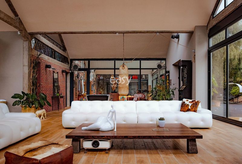 modern loft apartment perfectly designed and illuminated for professional photo shoots in Paris, FRANCE