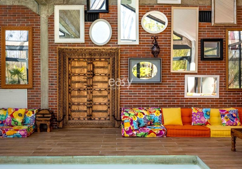 Photography shooting location in the beautiful city of Paris, FRANCE