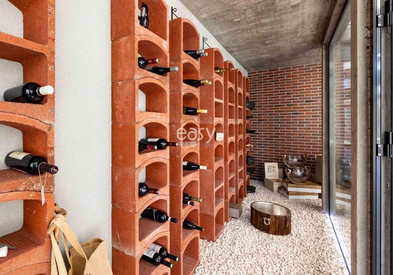location in FRANCE with a wine cellar suitable for professional photo shooting sessions