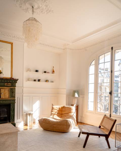 Renting a Paris Apartment Specifically for a Professional Photo Shooting Session in France