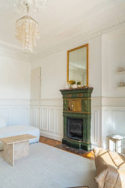 Haussmannian-style apartment available for rent in Paris for professional photo shoots and creative projects