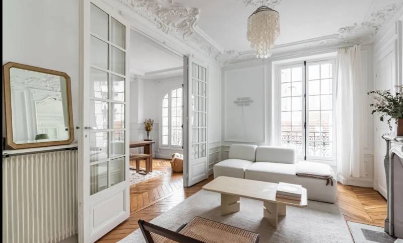 Parisian apartment in France available for rental intended for professional photo shoot sessions