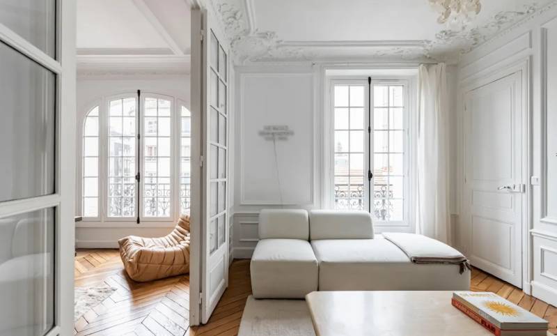 renting an apartment in Paris specifically for a professional photoshoot or shooting session
