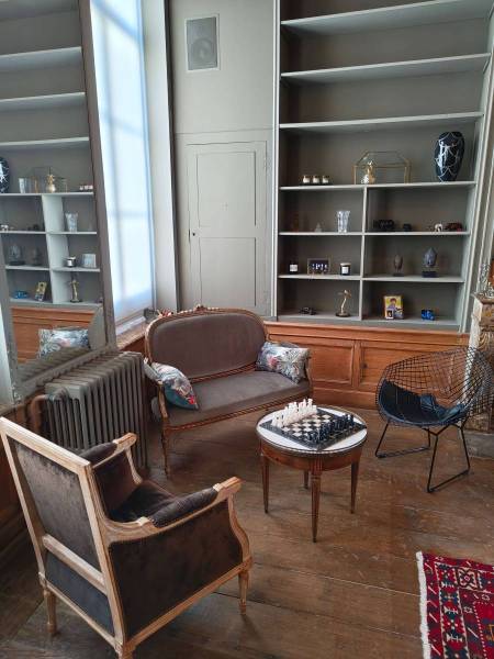 location rental agency for photo shoots in Lille