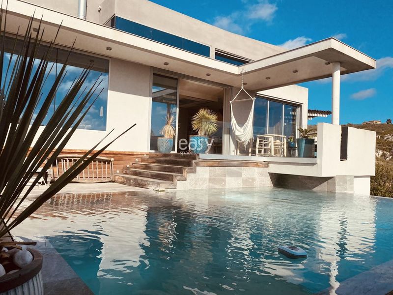 Contemporary villa in France specifically designed and perfectly suitable for filming purposes in Marseille