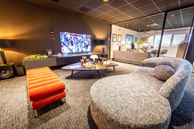 industrial event venue located in Lille, France, suitable for various types of large-scale events