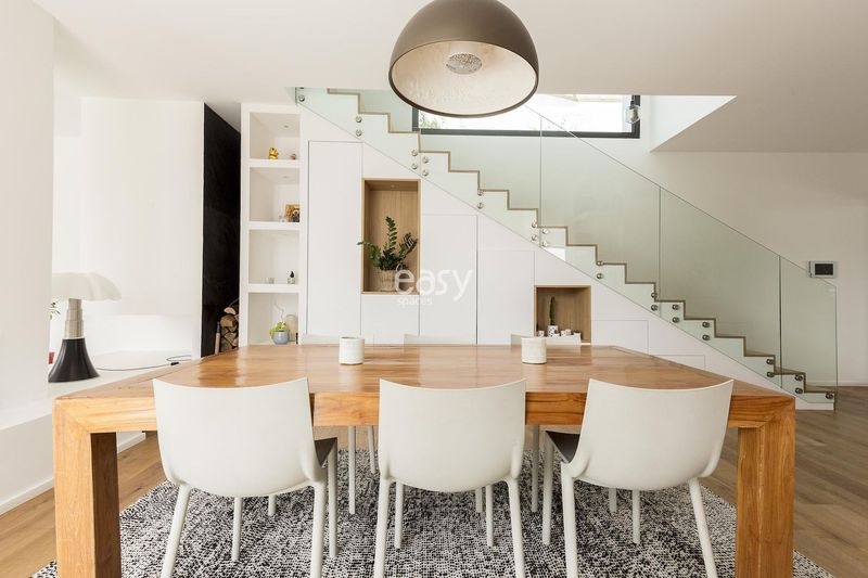 rental of filming location site in the department number 13 area