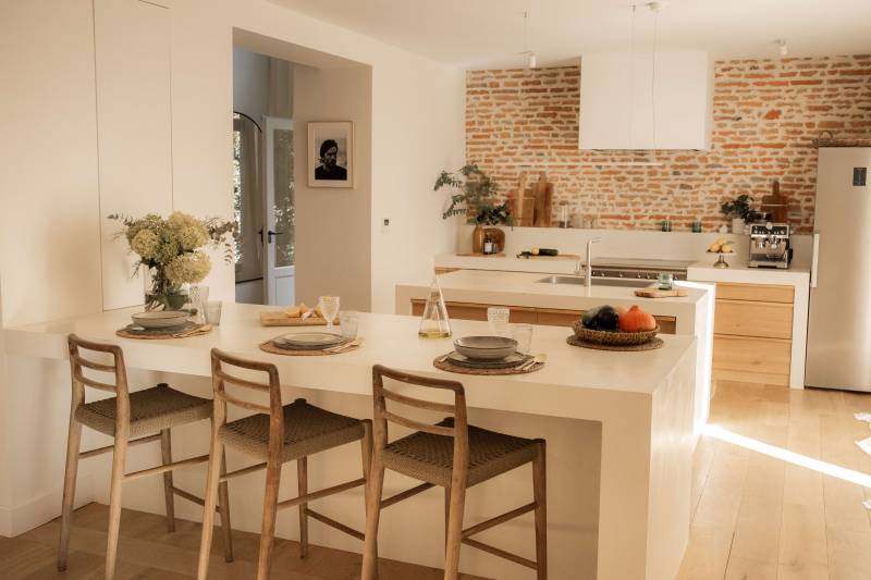 Rent a house with a pool for a photo shoot in Toulouse