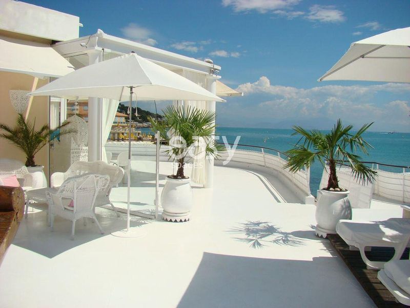 event venue with a beautiful sea view located in Cannes on the French Riviera