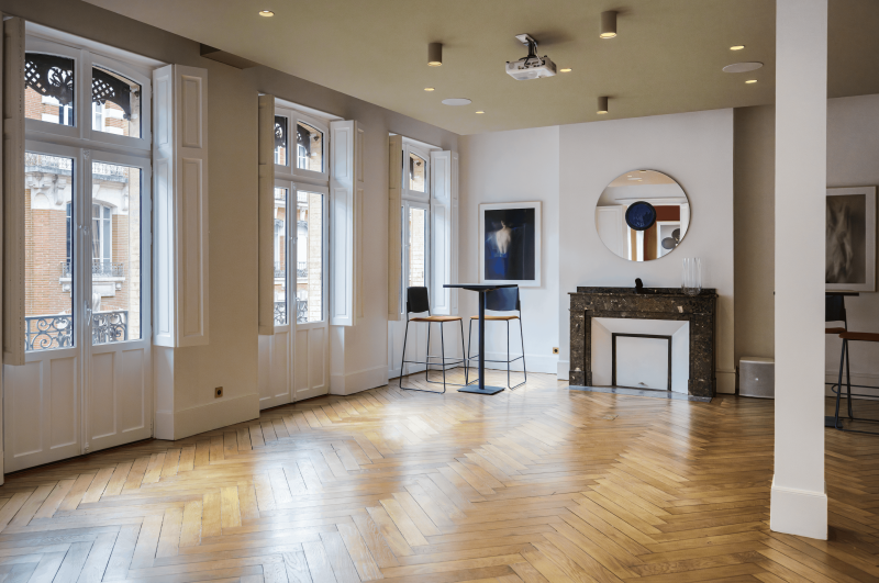 rent a showroom in the city of Toulouse located in FRANCE