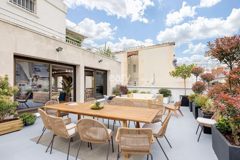 Artist studio available for rent in FRANCE for an exclusive product launch event