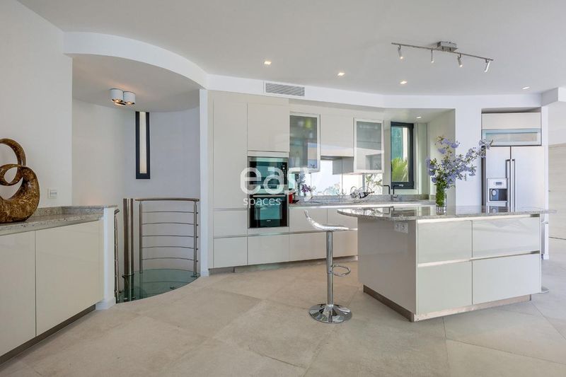 villa specifically designed and ideally suited for professional photo shoots