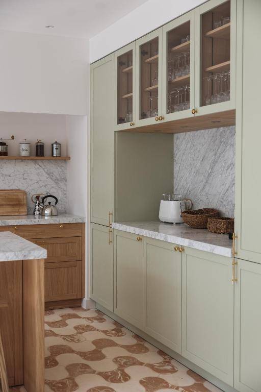 rent a beautiful home for a film shoot in Paris