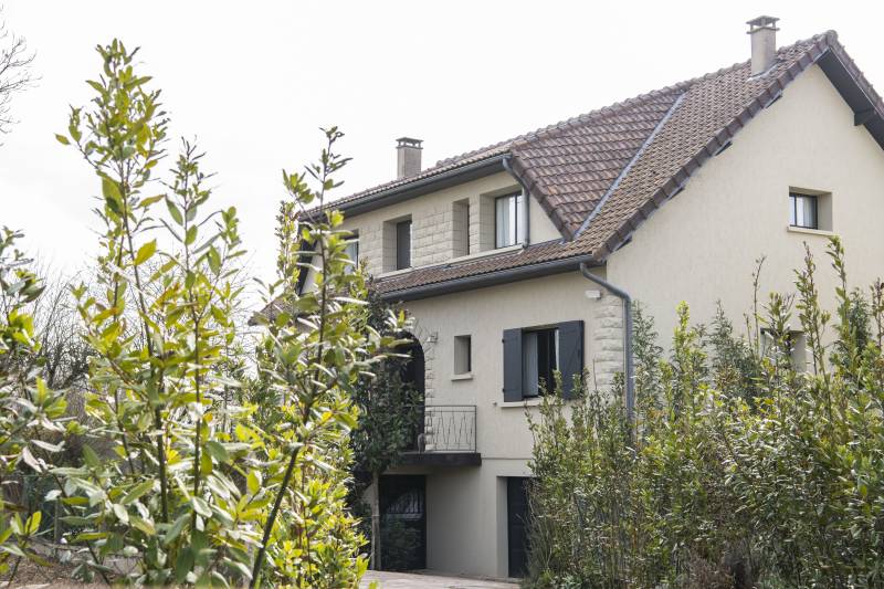 Country house available for rent to host private events near Paris in France