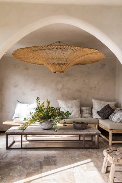 Country house available for rent near Paris, France, ideal for hosting cocktail parties and social gatherings