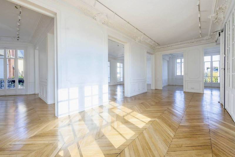 Apartment for rent for press launch in Paris