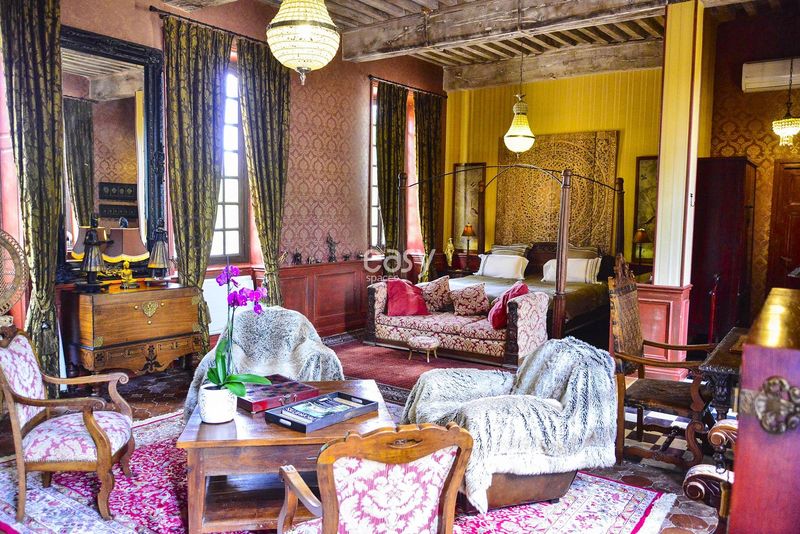 filming location available for rent in the city of Lyon 69