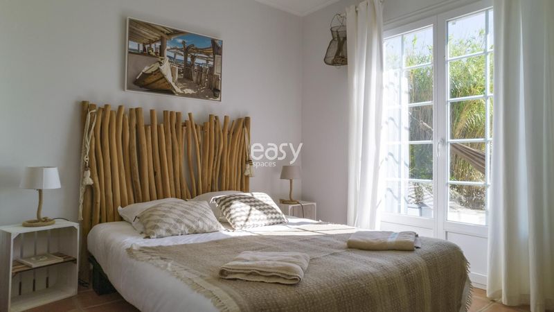 Exceptional Sea View Villa with Direct Beach Access Perfect for Photo Shootings in Var