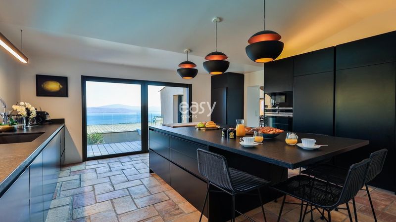 Contemporary villa ideal for professional photo shoots located in the Var region of France