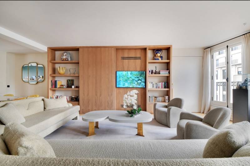 Apartment available for rent in Paris, France, ideally suited for professional photo shoots and photography sessions