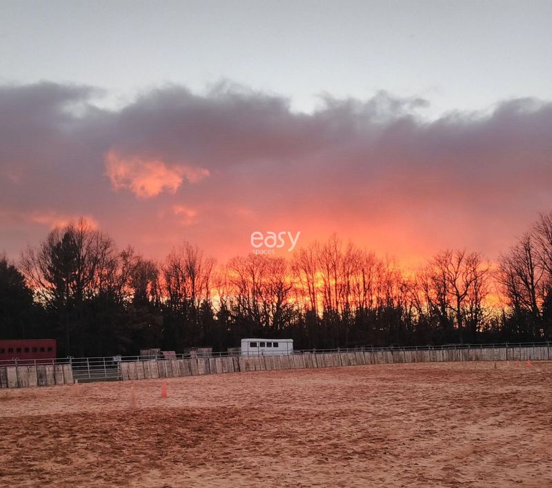 Rent a location with an authentic Wild West atmosphere for an exceptional photo shoot in the south of France