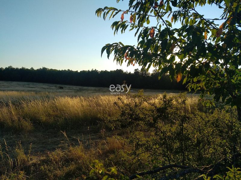 find a dry and barren landscape suitable for filming a movie in the south of FRANCE