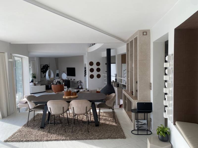 Renting Out Your Private House in France for a Film or Television Production Shoot