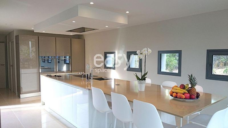 suggesting an ideal and suitable filming location for production