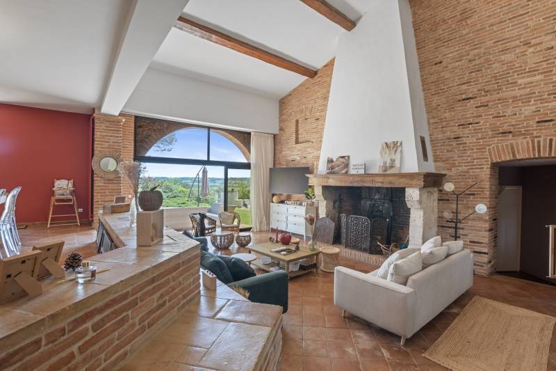 Photography shooting location available for rent in Toulouse, FRANCE