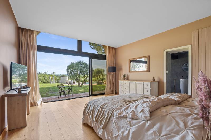 Rental location for professional photo and video shooting sessions in Toulouse, France