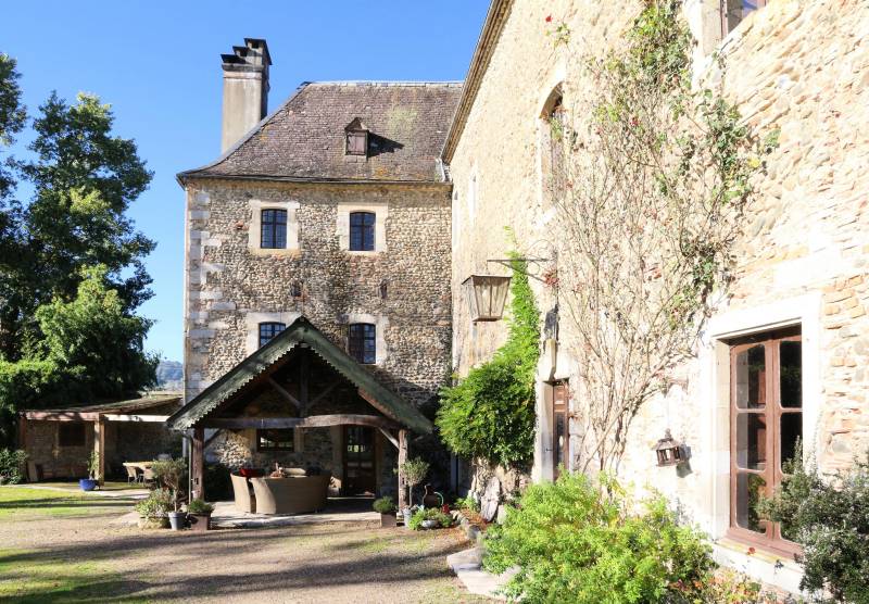 Renting a full private estate for hosting exceptional event activities near Bayonne in France