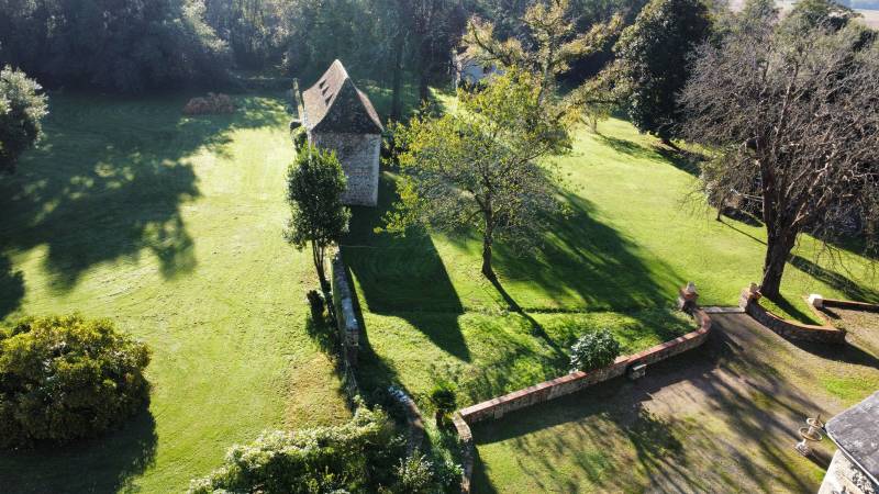 Rent a private estate or domain for a professional photo shooting session near Bayonne, France