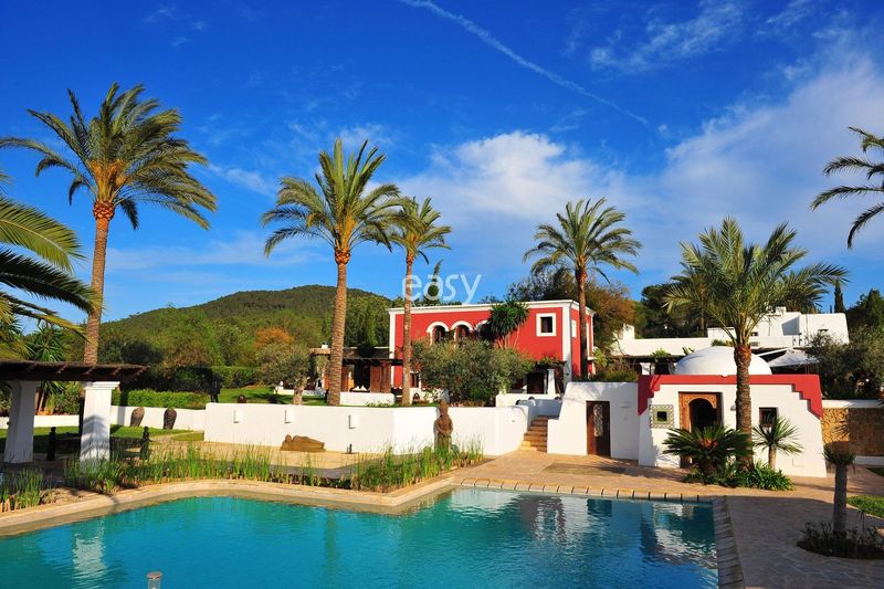 Exotic decorative setting created specifically for photo shoot purposes