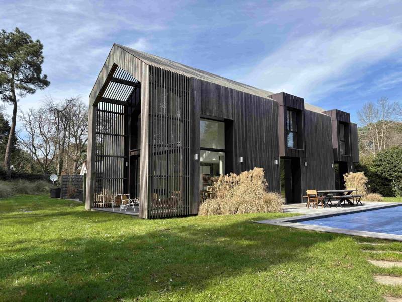 Rent a wooden house for photo shoots, filming and events in Le Touquet
