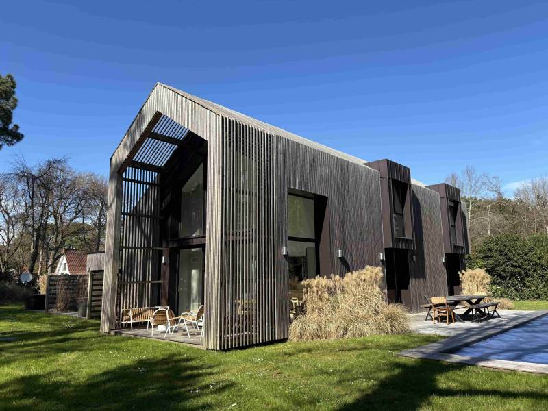 Rent a wooden house for a photoshoot in Le Touquet