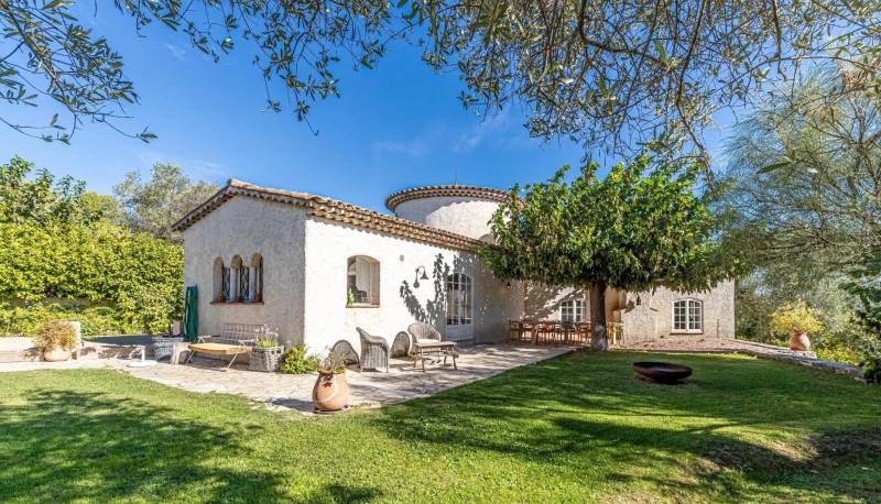 Setting and decoration used for filming during the Cannes festival in FRANCE