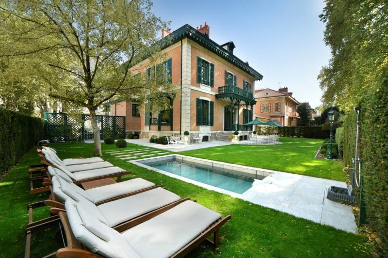 Beautiful and spacious French estate available for rent near Lyon, perfect for professional photoshoots or filming projects