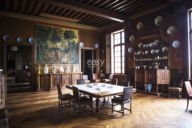 Detailed information about the filming locations in Bordeaux city and surroundings