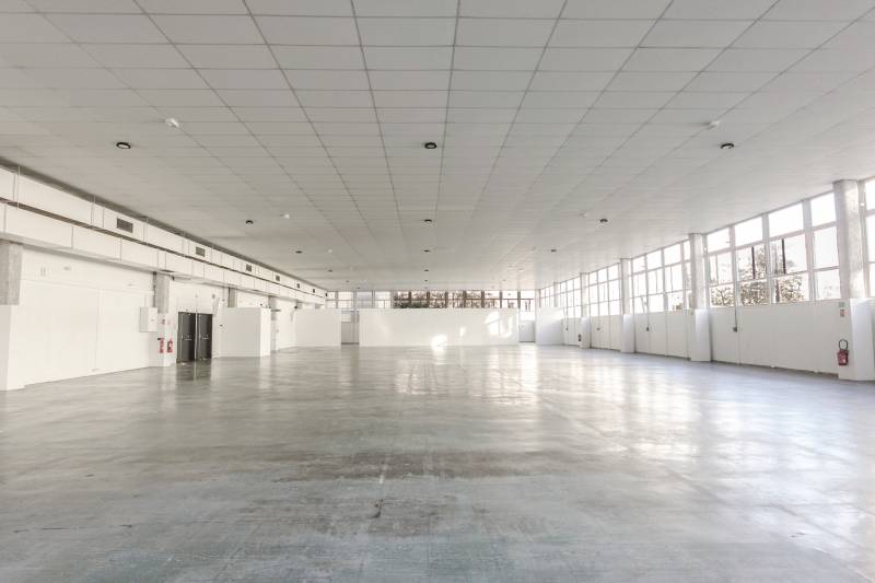 rent an unusual and unique location for filming in Paris FRANCE