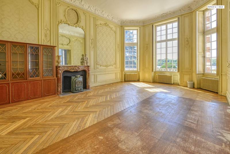 Castle rental for professional photo production in Paris, France