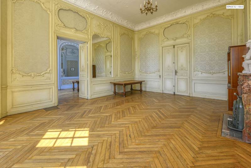 Room rental services available in Paris, France for various events and occasions