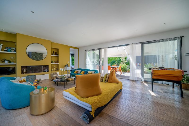 Villa available for rent for professional photo shoots in Marseille, FRANCE