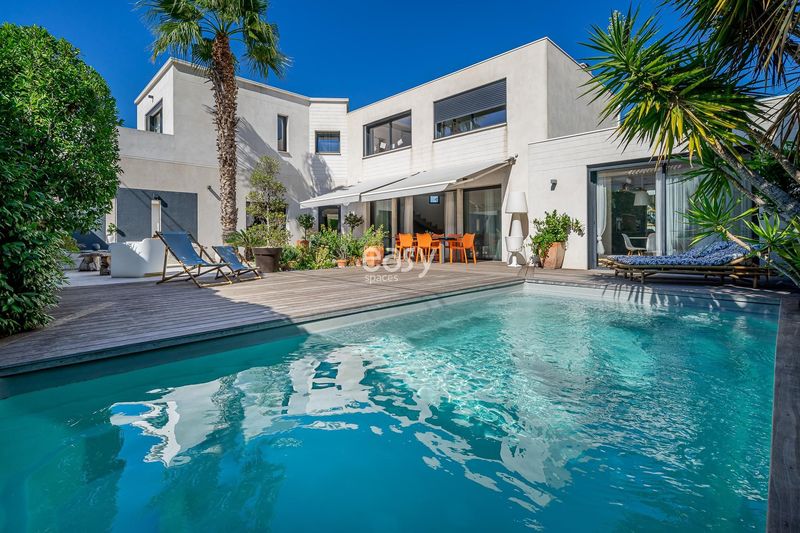 Private villa available for rent for event hosting in Marseille, France