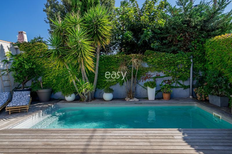 Villa with Swimming Pool Suitable for Hosting Event Gatherings in Marseille, FRANCE