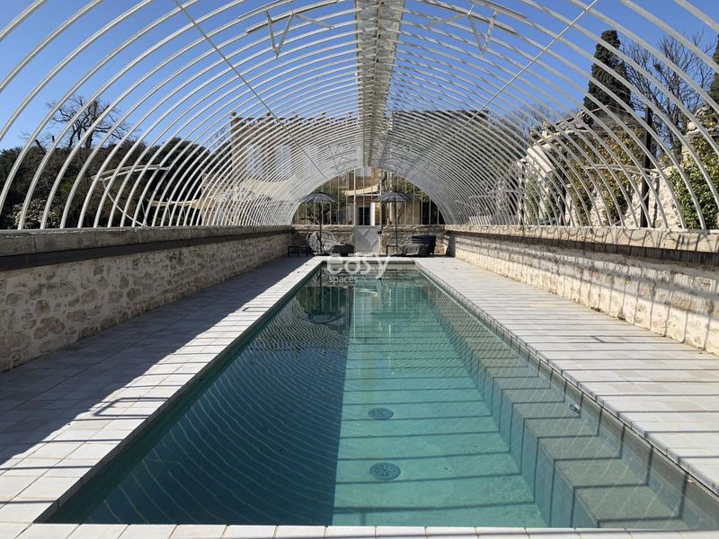 shooting location with a swimming pool in Montpellier, FRANCE