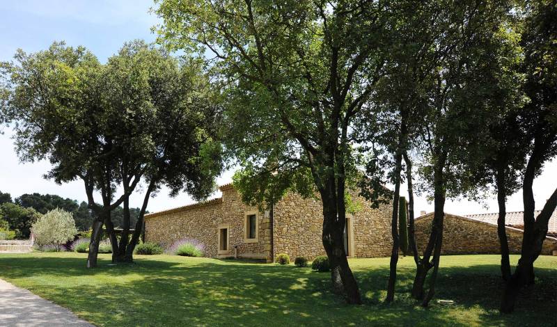 bastide available for rent in the PACA region for professional photo shoots or filming sessions